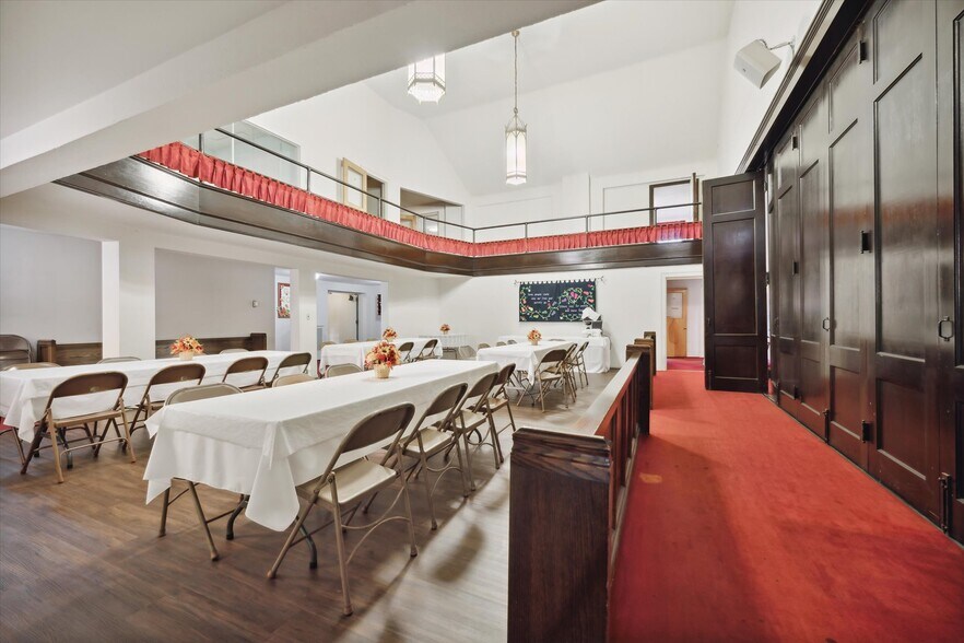 More Photos Of 725 Navarre Ave, Toledo Religious Facility For Sale