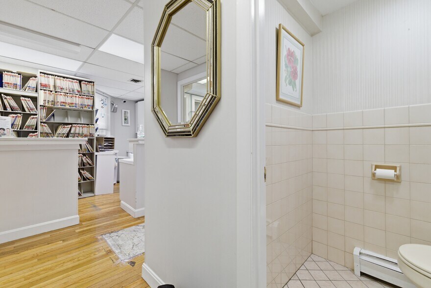 More Photos Of 1051 Beacon St, Brookline Medical For Sale