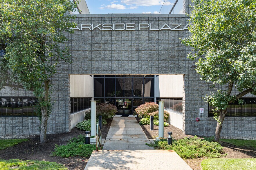 More Photos Of 1600 Saint Georges Ave, Rahway Office For Lease