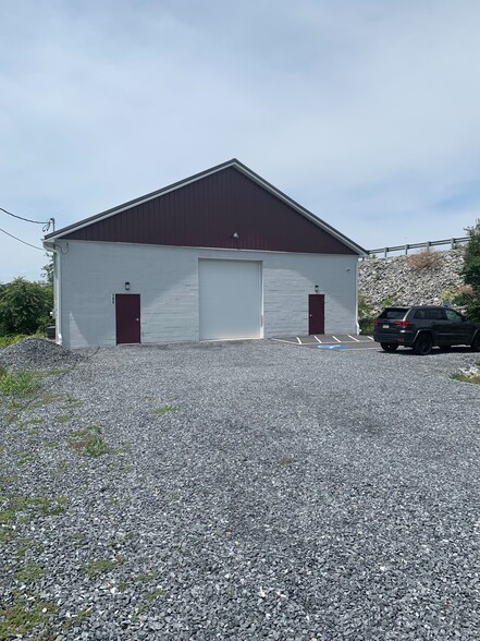 Primary Photo Of 180 Petersburg Rd, Carlisle Warehouse For Sale