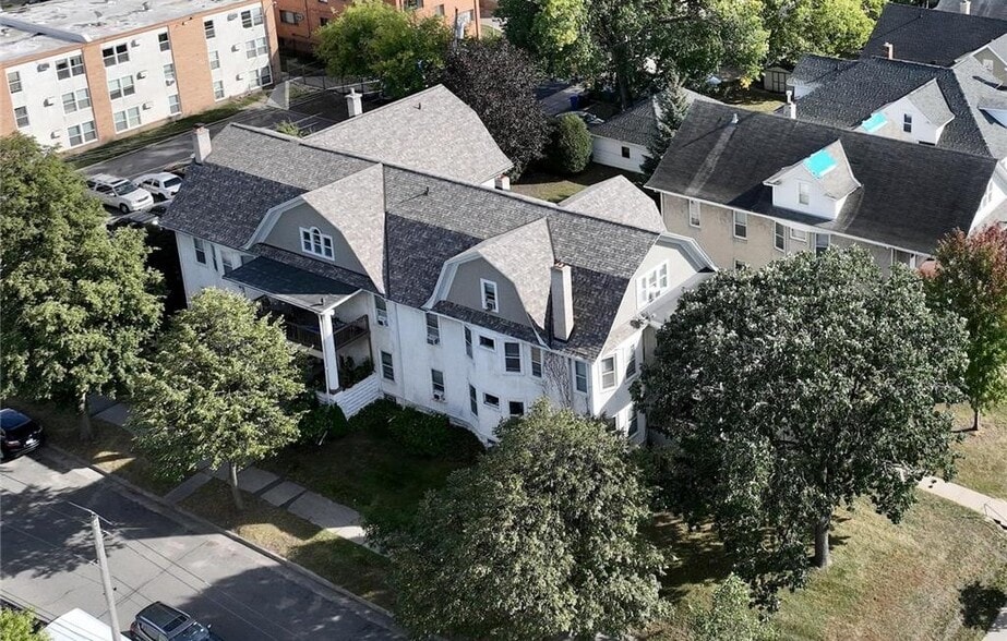 More Photos Of 2205 Pleasant Ave S, Minneapolis Apartments For Sale