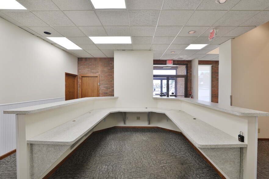 More Photos Of 1600 Sheridan Dr, Lancaster Medical For Sale