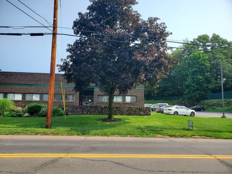 Primary Photo Of 105 Sanford St, Hamden Office For Lease