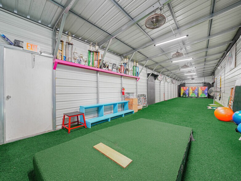 More Photos Of 109 N 3rd St, Eagle Lake Storefront Retail Office For Sale