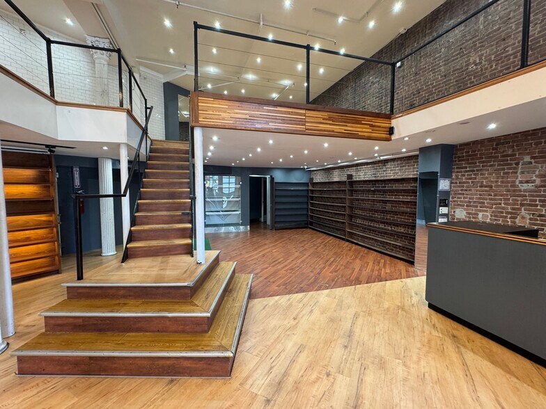 More Photos Of 649-659 Broadway, New York Apartments For Lease