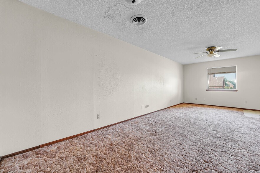 More Photos Of 418 N Electra St, Sayre Apartments For Sale