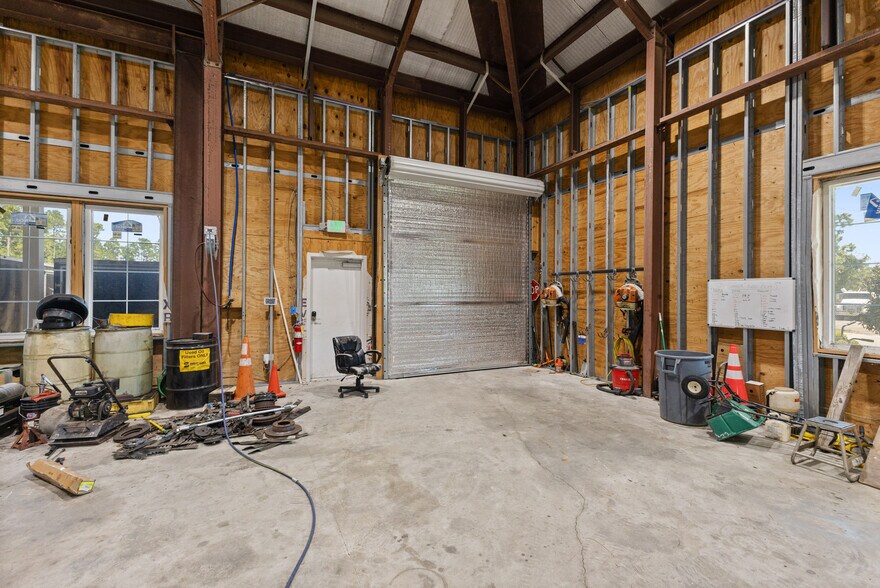 More Photos Of 15159 Us-331-br, Freeport Office For Sale