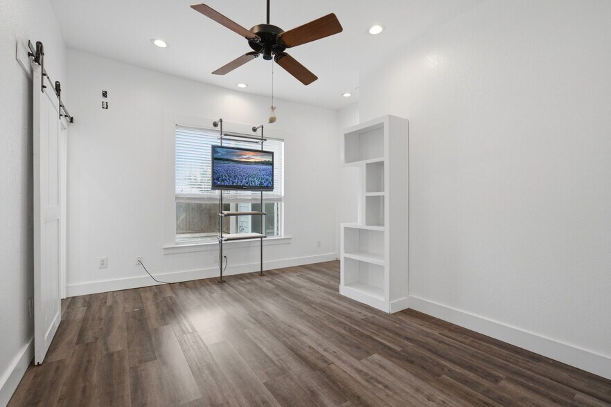 More Photos Of 1421 Airport Rd, Sulphur Springs Land For Sale