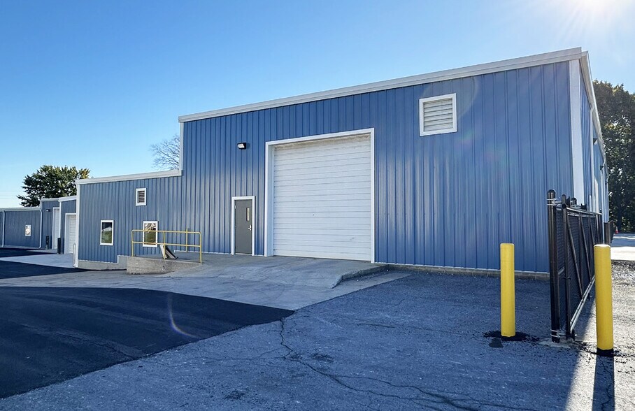 More Photos Of 185 Hempt Rd, Mechanicsburg Warehouse For Lease