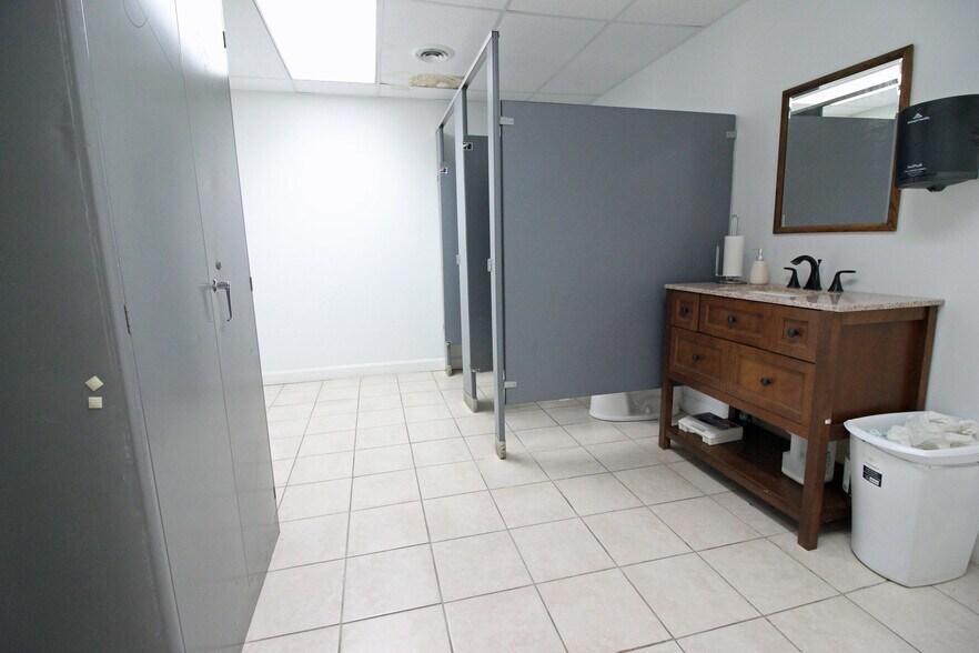 More Photos Of 80-82 Northboro Rd E, Marlborough Office For Sale