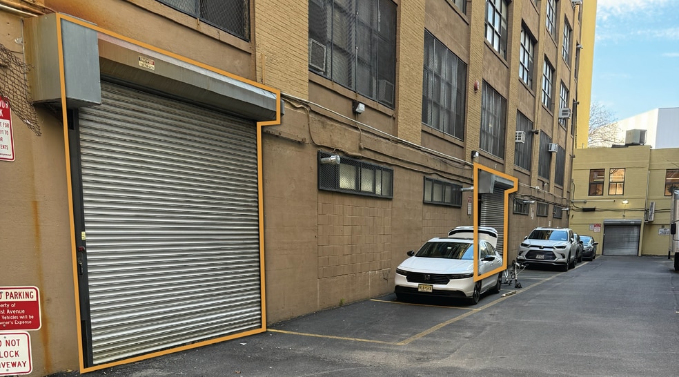 More Photos Of 2121 41st Ave, Long Island City Light Distribution For Lease