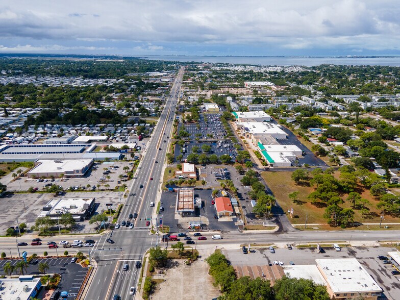 More Photos Of 5704 14th St W, Bradenton Convenience Store For Sale