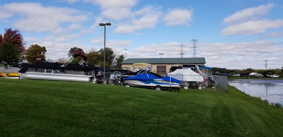 More Photos Of 2101 Route 176, Prairie Grove Showroom For Sale