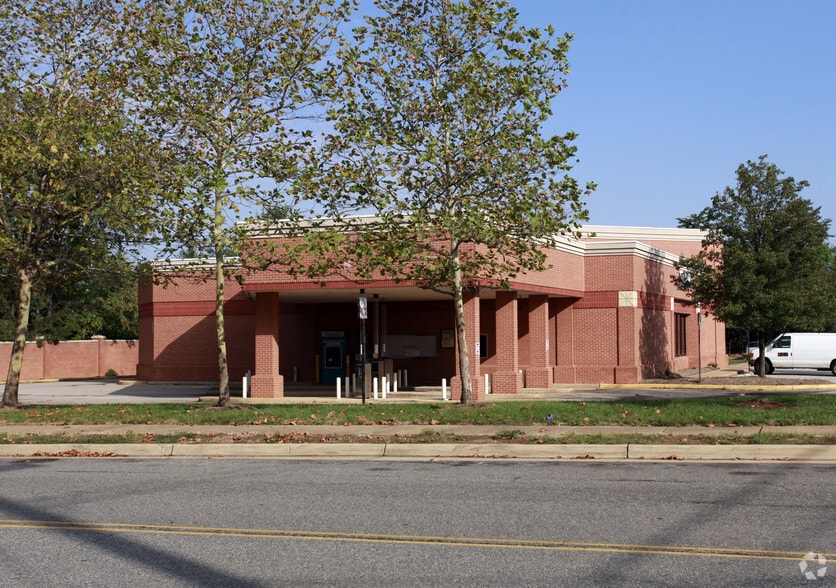 More Photos Of 6708 Backlick Rd, Springfield Bank For Lease