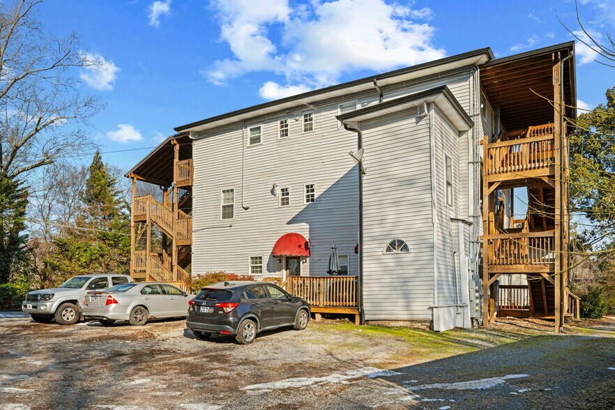 More Photos Of 301 S Magnolia St, Maryville Multifamily For Sale