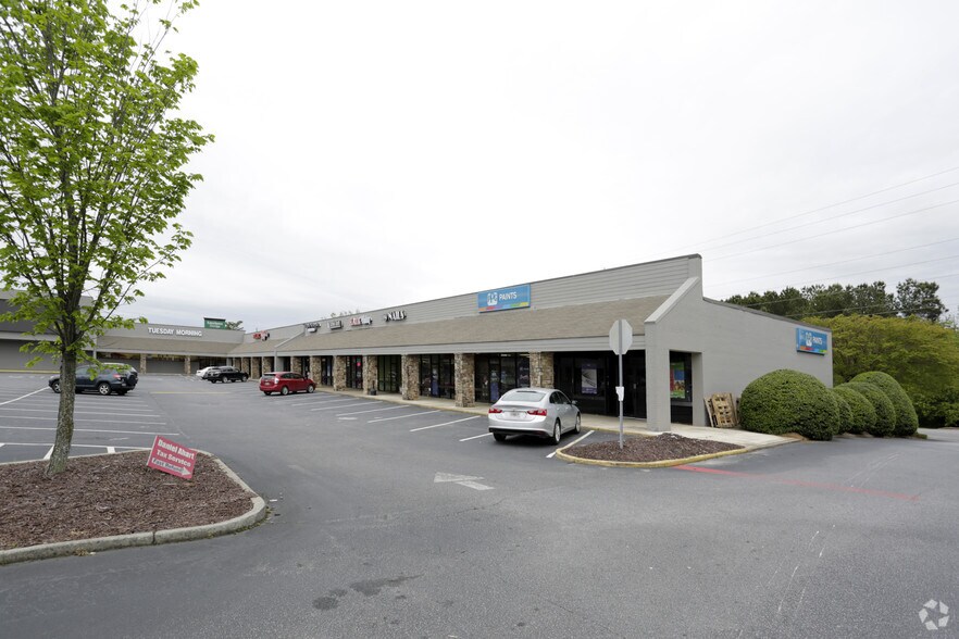 More Photos Of 107-133 Merchants Sq, Cumming Freestanding For Lease