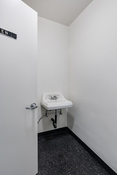 More Photos Of 12300 Denholm Dr, El Monte Warehouse For Sale