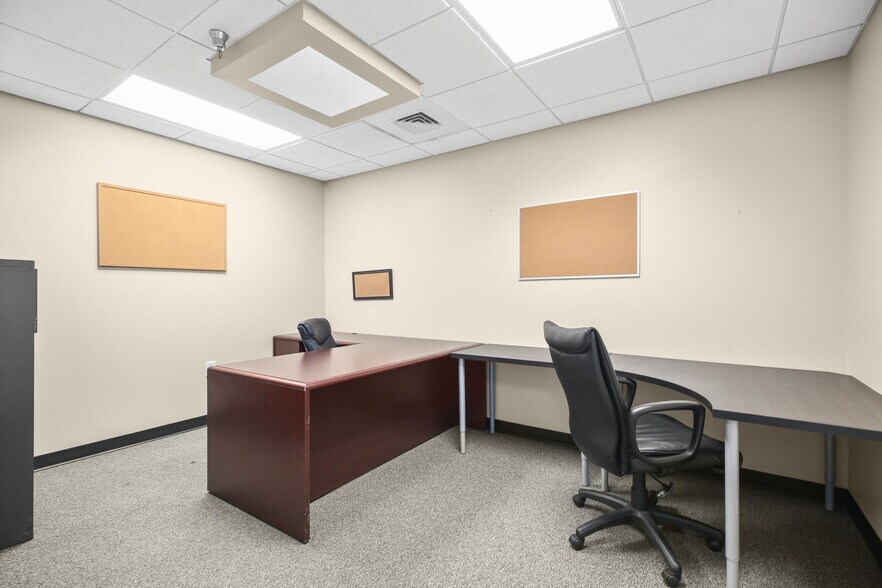 More Photos Of 3310 Shannon Park Dr, Fredericksburg Office For Sale