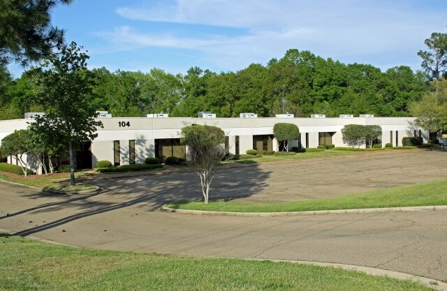 More Photos Of 100 - 104 Business Park Dr, Ridgeland Office For Sale