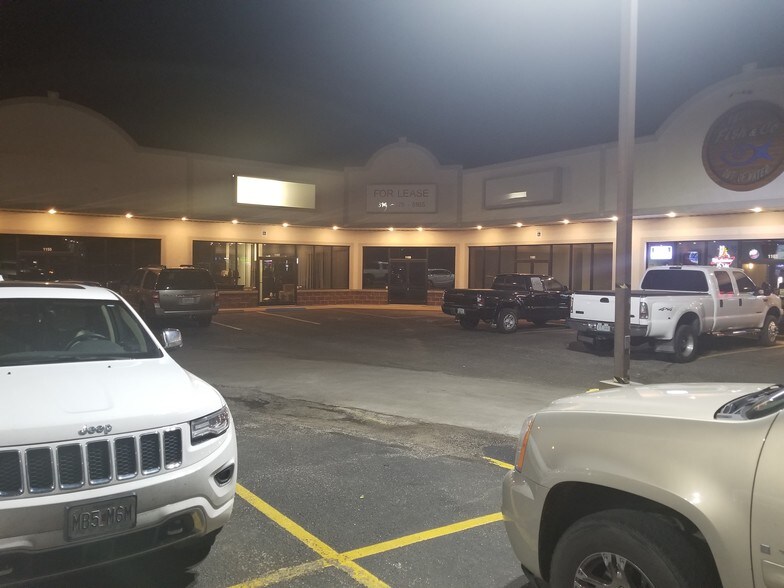 More Photos Of 1165 N Business Route 5, Camdenton Storefront Retail Office For Lease