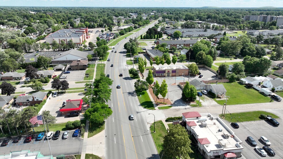 More Photos Of 7040-7060 N Wayne Rd, Westland Freestanding For Sale