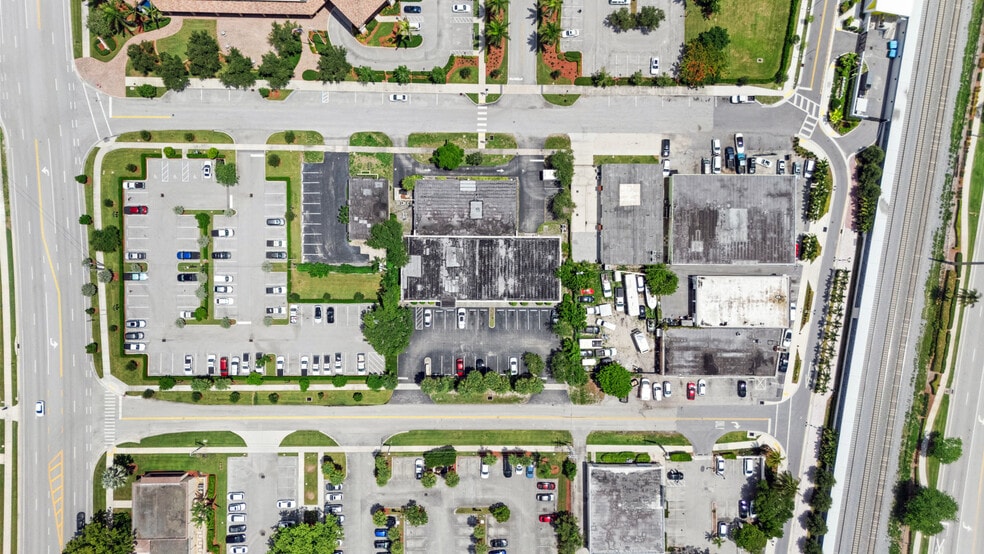 More Photos Of 139 NW 3rd St, Boca Raton Light Manufacturing For Sale