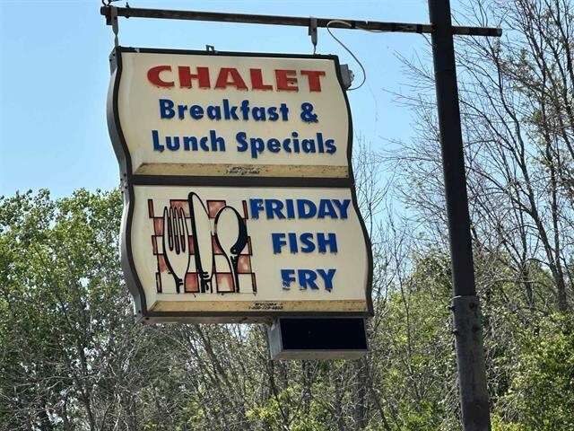 More Photos Of 814 W State St, Fox Lake Restaurant For Sale