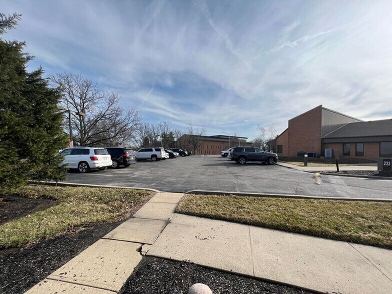 More Photos Of 230-236 Thomas More Pky, Crestview Hills Medical For Lease