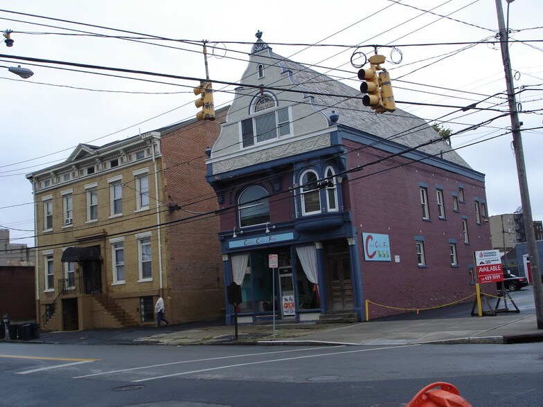 More Photos Of 402 Union St, Schenectady Storefront Retail Residential For Sale
