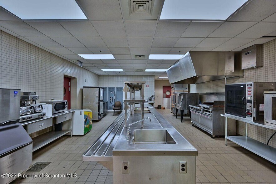 More Photos Of 1300 Old Plank Rd, Mayfield Medical For Sale