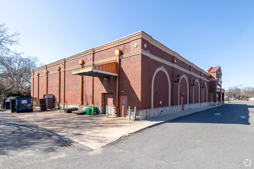 More Photos Of 1102 Broadhollow Rd, East Farmingdale Freestanding For Sale