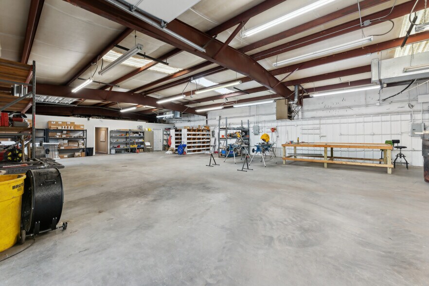 More Photos Of 4151 N Wood Dr, Okmulgee Service For Sale