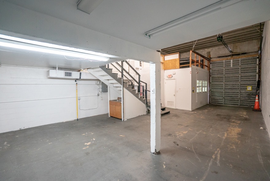 More Photos Of 363-367 NE 61st St, Miami Loft Creative Space For Lease