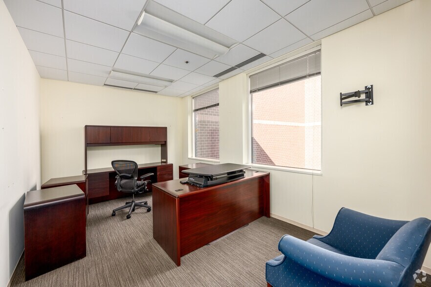 More Photos Of 1201 L St NW, Washington Office For Sale