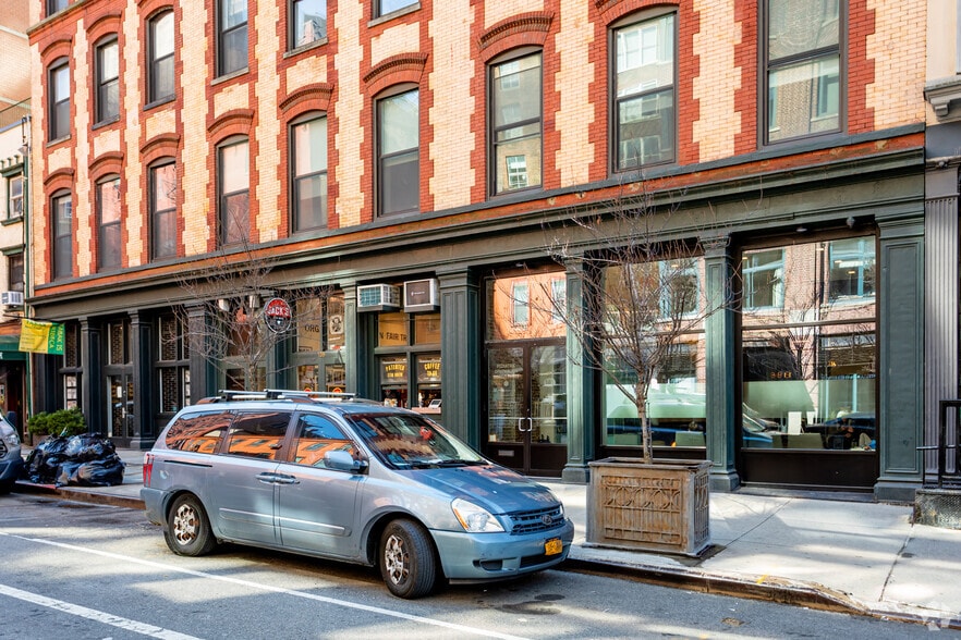 More Photos Of 139 Reade St, New York Apartments For Lease