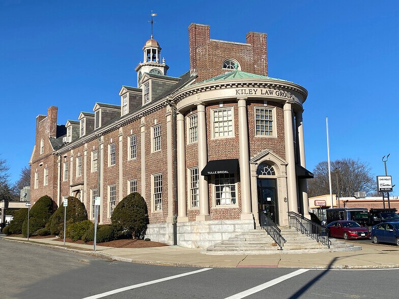 More Photos Of 342 N Main St, Andover Loft Creative Space For Sale