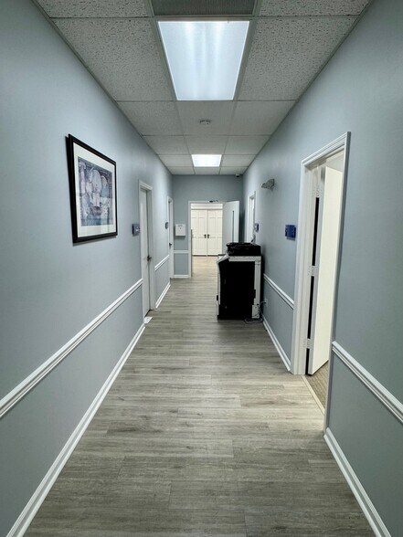 More Photos Of 8803-8833 Tamiami Trl E, Naples Unknown For Lease