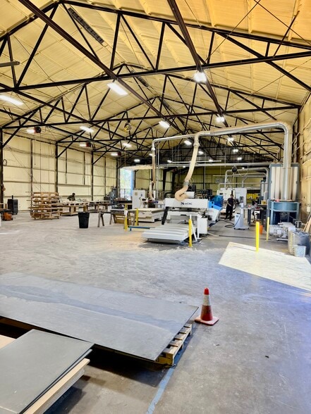 More Photos Of 305 Velasco, Houston Warehouse For Sale