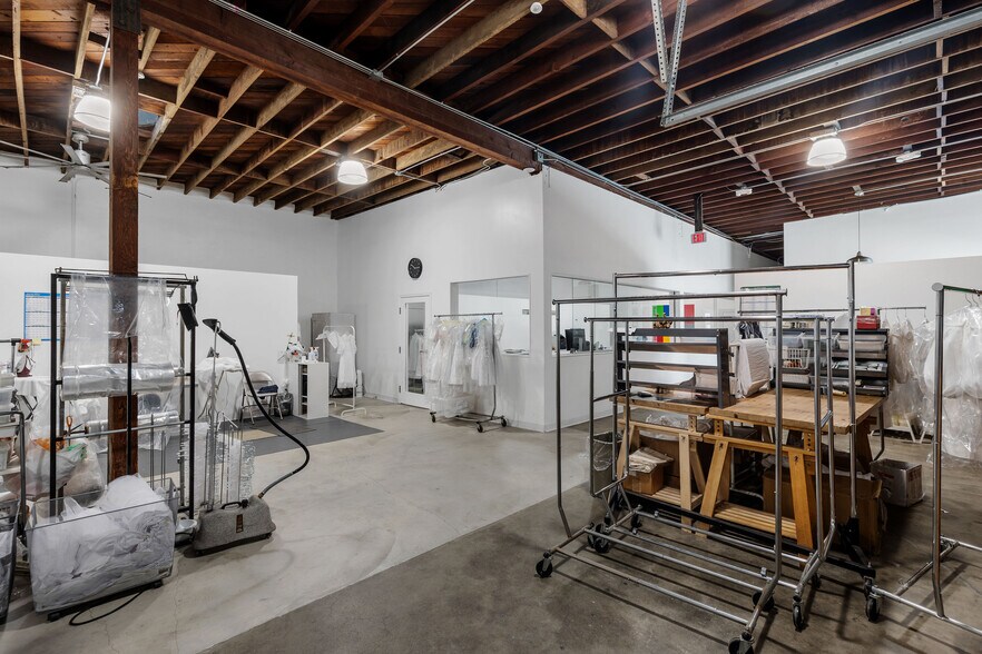More Photos Of 770 Miraflores, San Pedro Warehouse For Lease