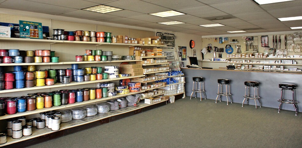 More Photos Of 1244 Executive Blvd, Chesapeake Flex For Sale