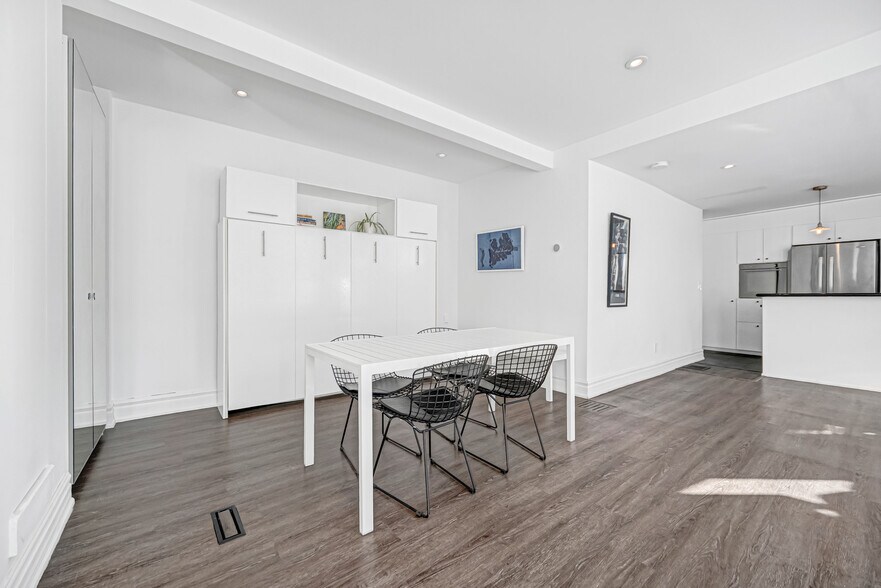 More Photos Of 391 Ontario St, Toronto General Retail For Sale