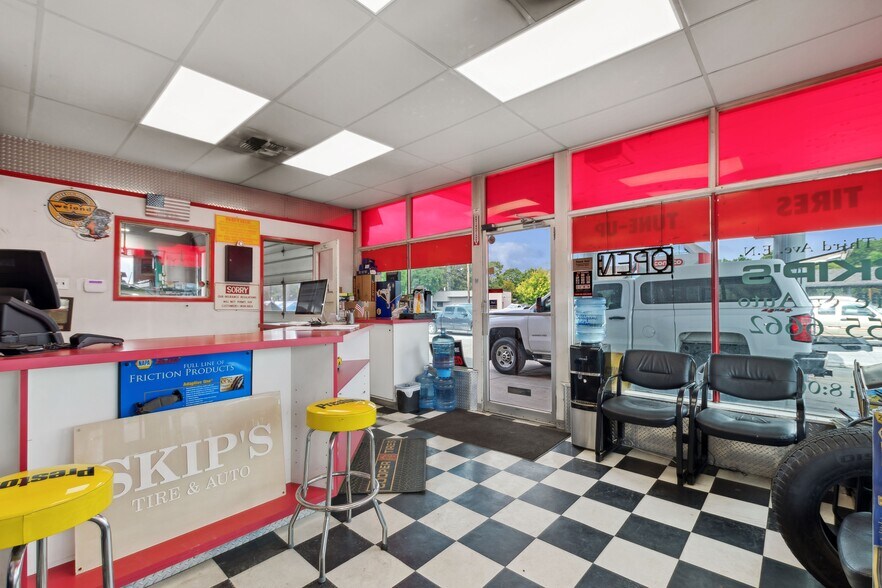 More Photos Of 196 3rd Avenue East N, Kalispell Service Station For Sale