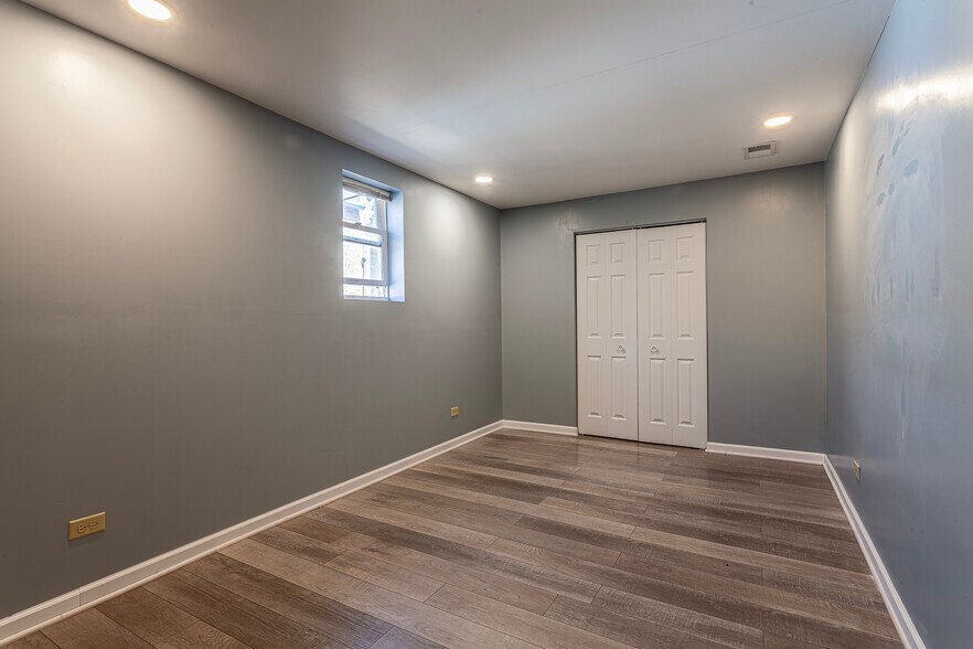More Photos Of 214 Chicago Ave, Oak Park Apartments For Sale