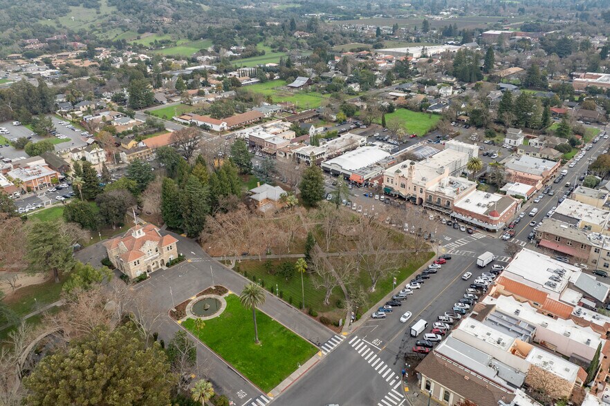 More Photos Of 450-452 1st St E, Sonoma Unknown For Lease