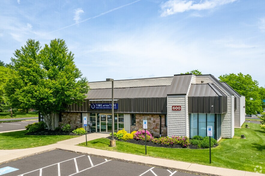 More Photos Of 130 Almshouse Rd, Richboro Medical For Sale