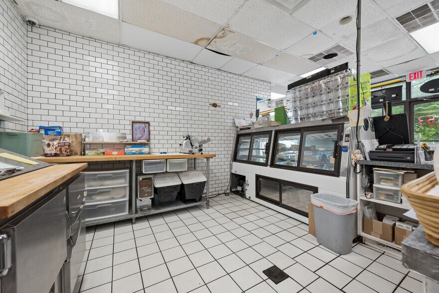 More Photos Of 383 E Main St, Denville Flex For Sale