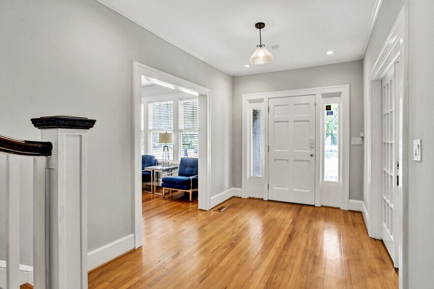 More Photos Of 2258 Riverside Ave, Jacksonville Office For Sale