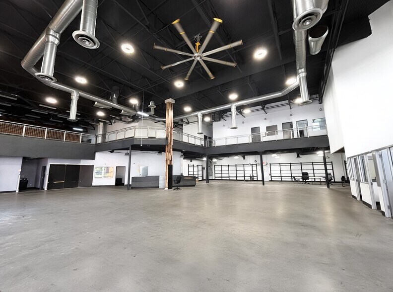 More Photos Of 8677 Research Dr, Irvine Showroom For Sale