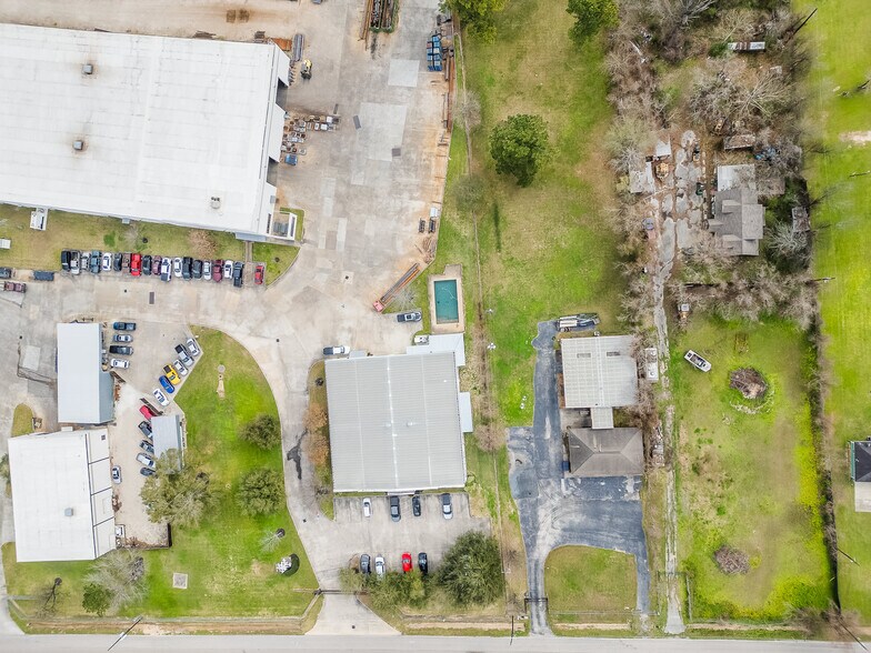 More Photos Of 27228 E Hardy Rd, Spring Warehouse For Sale