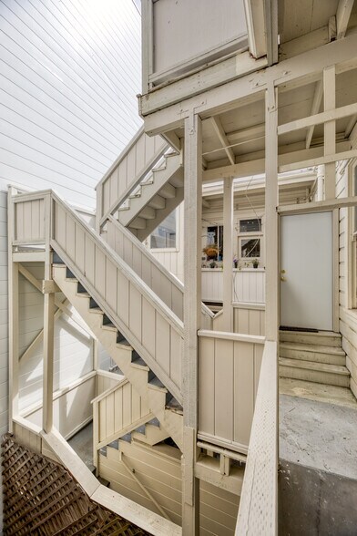More Photos Of 190-198 Hermann St, San Francisco Apartments For Sale